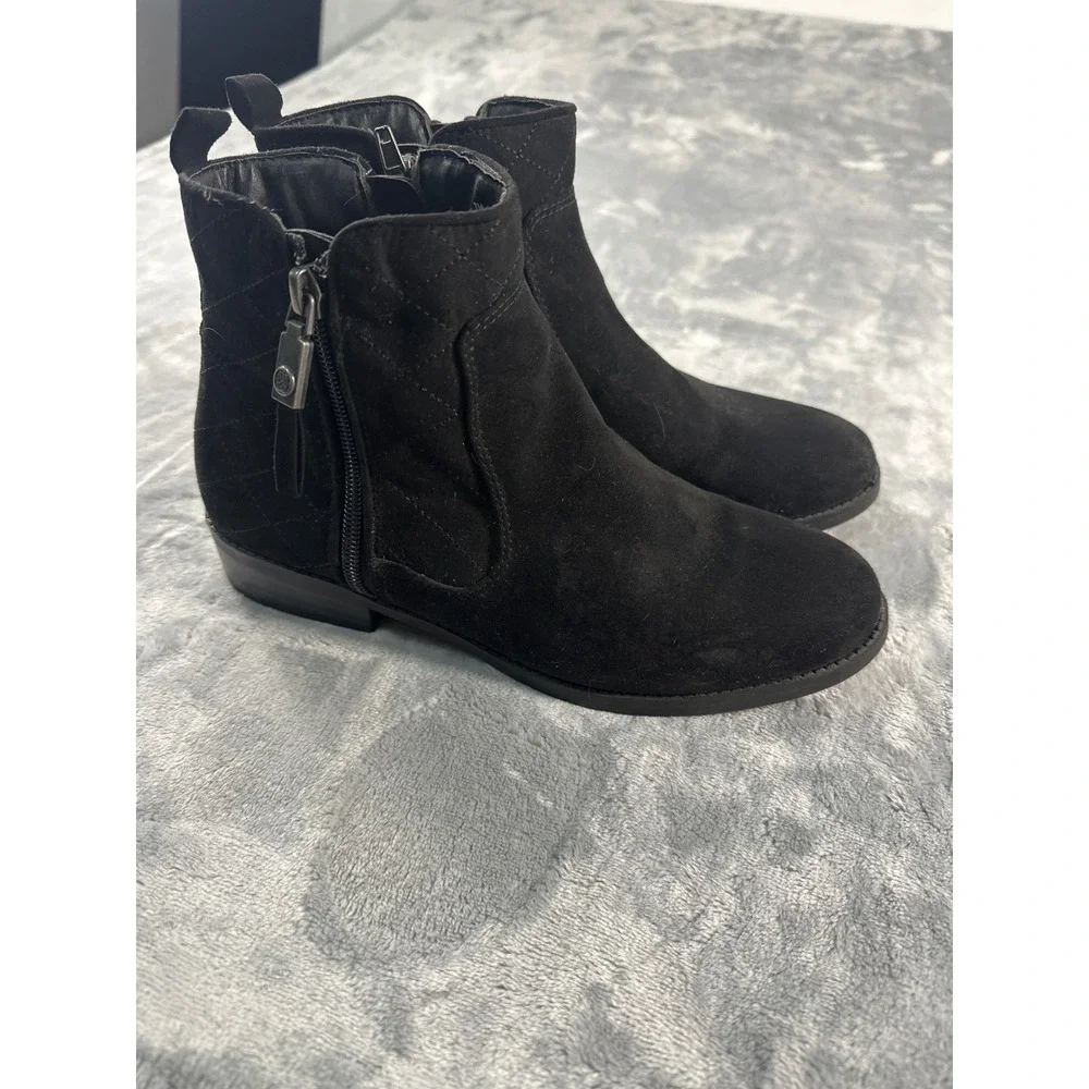 Daisy Fuentes Black Suede Quilted Ankle Boots‎ Side Zip Women's Size 7M
